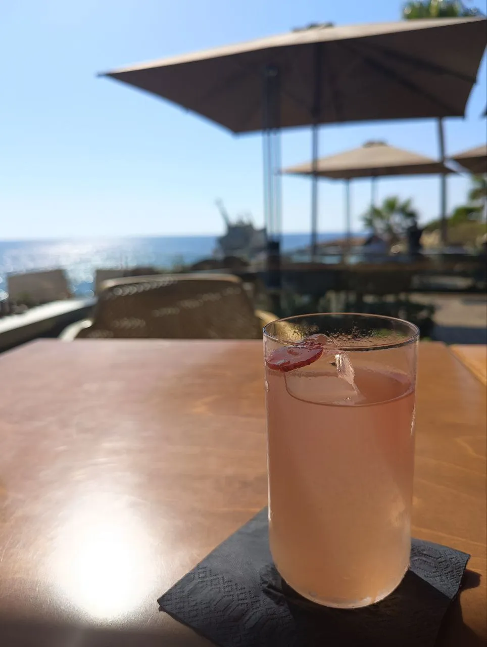 Коктейль Strawberry Crash в ресторане 